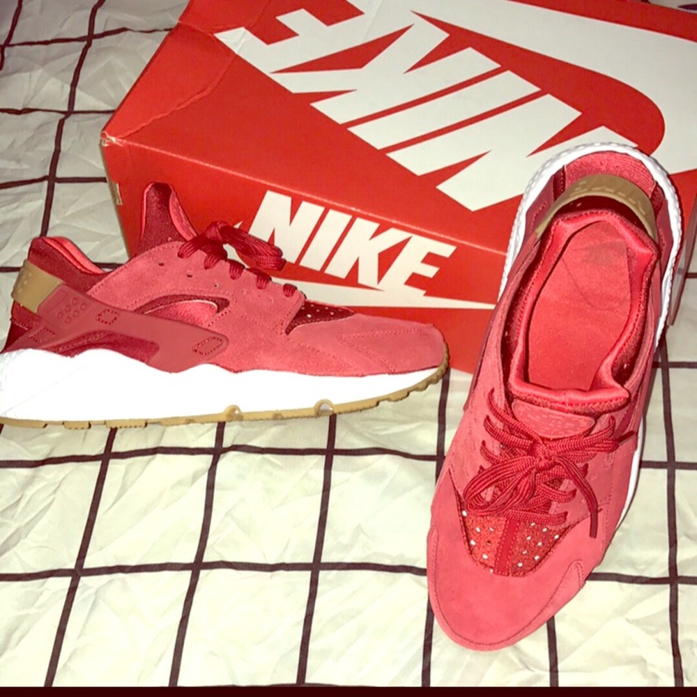 Valentine Hurraches